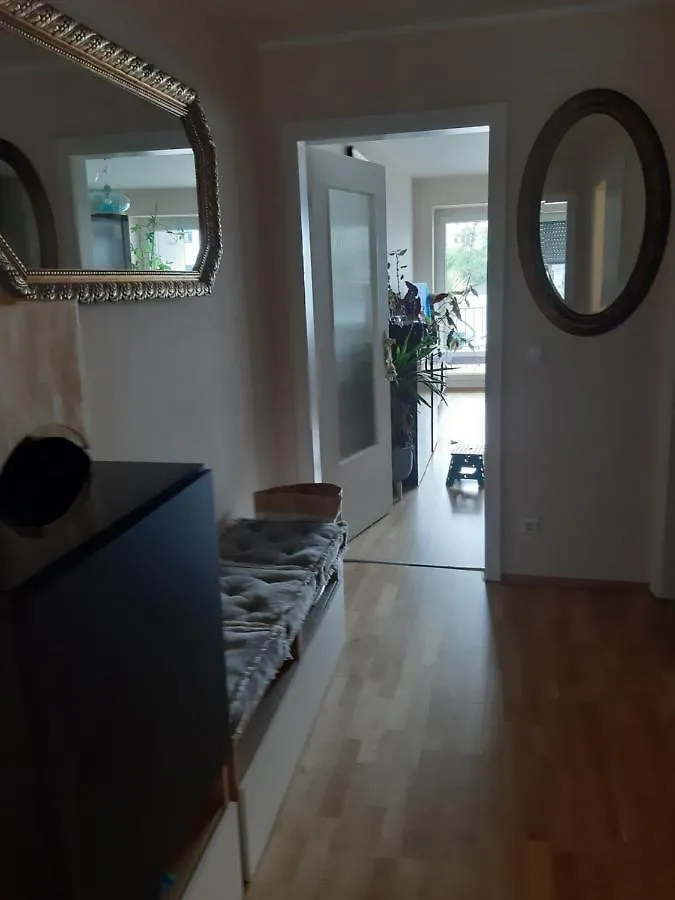 2 Bed/2 Baths In Dusseldorf Center Next To Kytaro Apartment