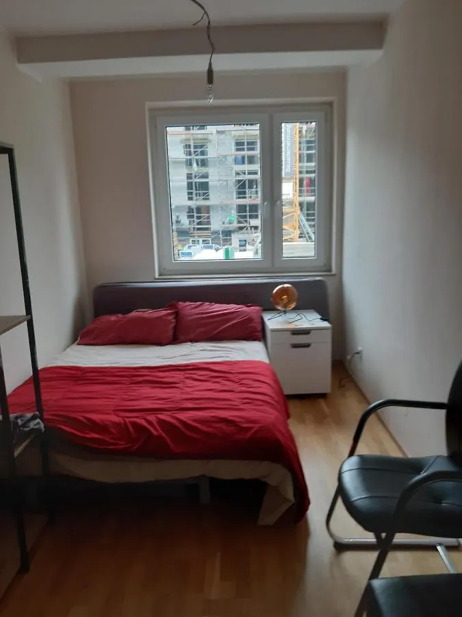 2 Bed/2 Baths In Dusseldorf Center Next To Kytaro Apartment
