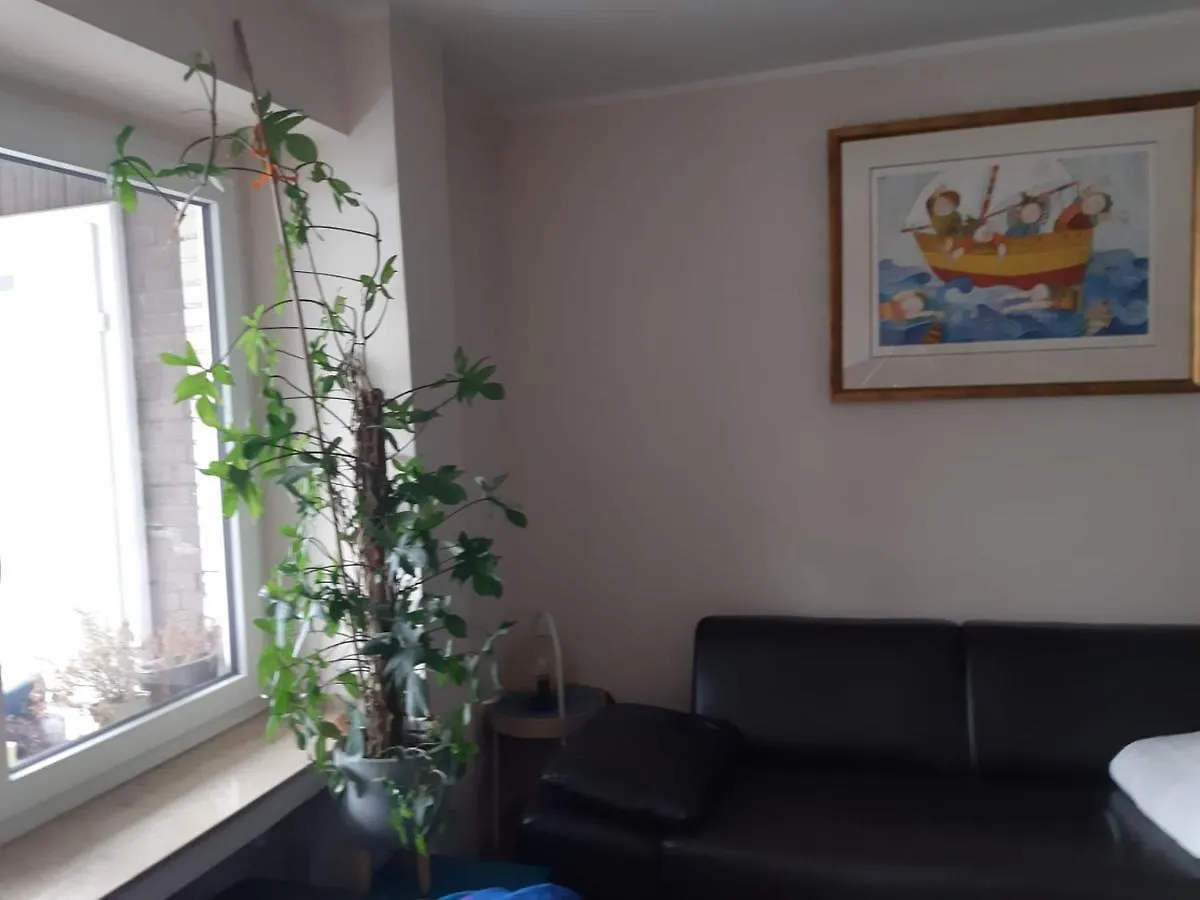 2 Bed/2 Baths In Dusseldorf Center Next To Kytaro Apartment